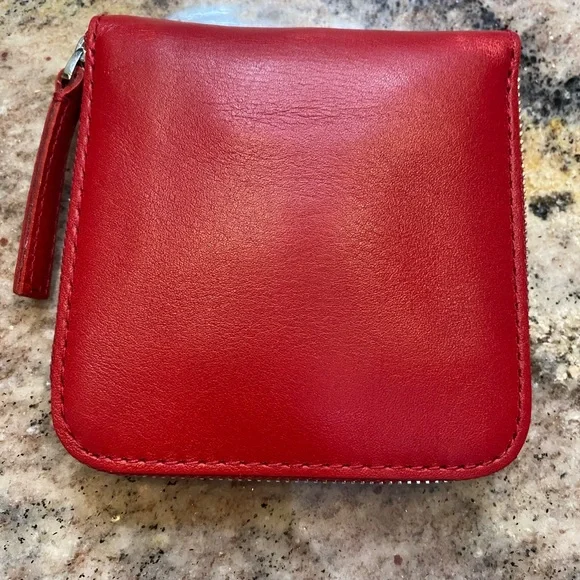 Madewell Essential Zip Wallet in Red - Picture 1 of 9